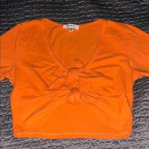 crop top